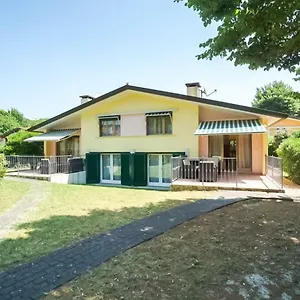  Apartment Girasole